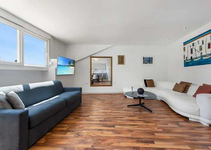 ゲストハウス ホマ 4*